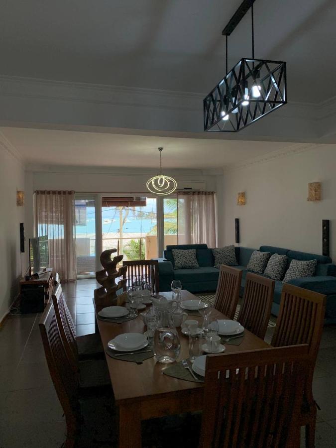 דירות The Vale Ocean-View Penthouse With Roof Terrace, Grand Baie, Waterside Complex מראה חיצוני תמונה